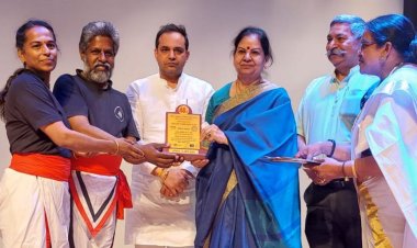 उत्तराखंड लोक कला का नृत्य मुरुगन द्वारा मार्शल आर्ट का प्रदर्शन किया