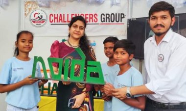 चैलेंजर्स ग्रुप की प्रदर्शनी पर पहुँचे विधायक एवं सीईओ नौएडा