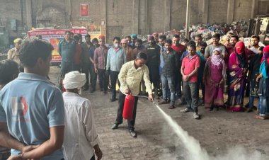 अग्निशमन सेवा सप्ताह के तहत दिया गया प्रशिक्षण