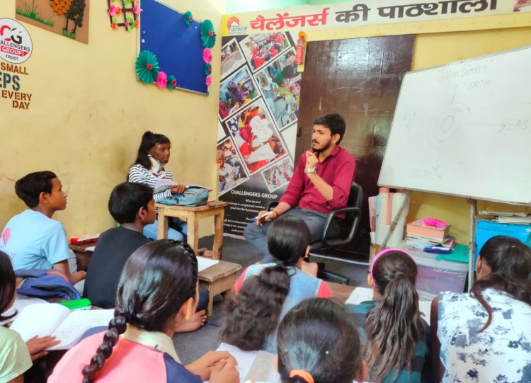 एसिड अटैक सर्वाइवर्स को पढ़ा रहा चैलेंजर्स ग्रुप