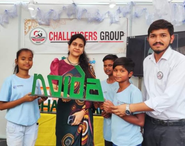 चैलेंजर्स ग्रुप की प्रदर्शनी पर पहुँचे विधायक एवं सीईओ नौएडा