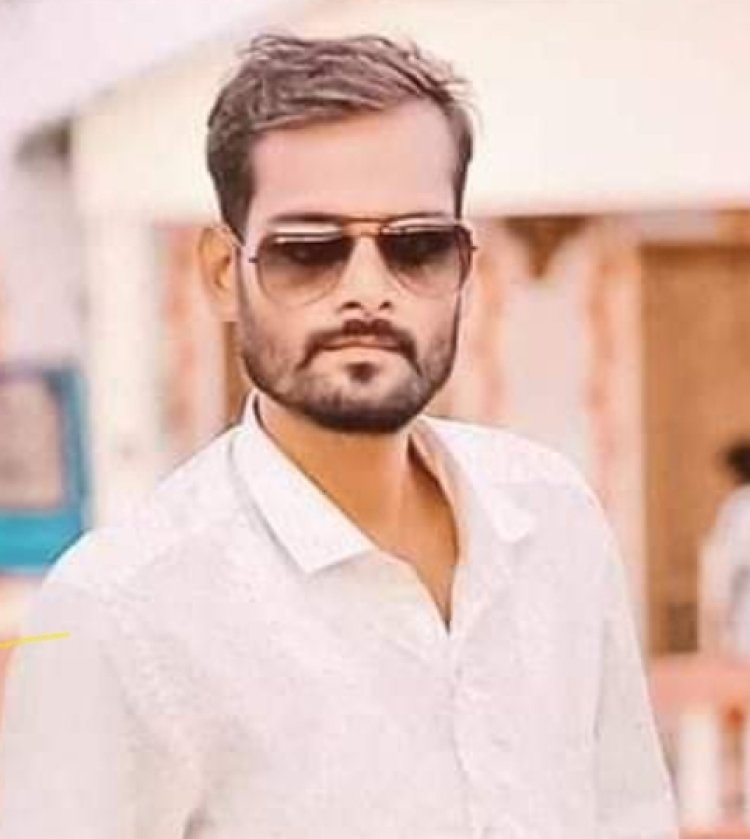 विपरीत दिशा से आ रही डीसीएम ने मोटरसाइकिल को मारी टक्कर एक की मौत एक घायल