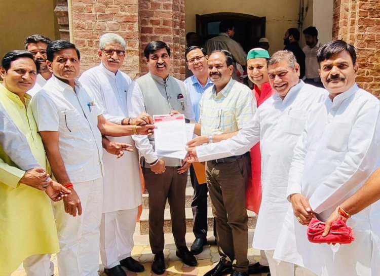 भानु के बैनर पर नोएडा ऑटो यूनियन व नोएडा संयुक्त ट्रांसपोर्ट यूनियन की हुई बैठक