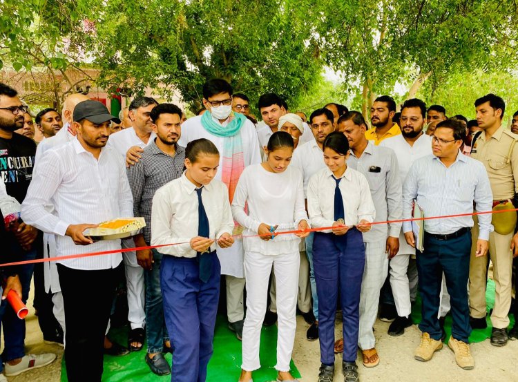 अंग्रेजों द्वारा सन 1857 में ग्राम अट्टा गुजरान के निवासी शहीद श्री इंदर सिंह व शहीद नत्था सिंह को बुलंदशहर के कालाआम पर दी गई थी फांसी, आज यही गांव बनेगा स्मार्ट विलेज