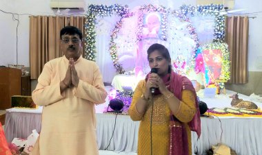 सब्बरवाल फैमिली ने कराया गुरु जी का सत्संग