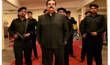 फिल्म निर्माता राहुल मित्रा वेब सीरीज 'इंस्पेक्टर अविनाश' में निभा रहे हैं राजनेता की भूमिका