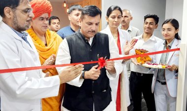 राज्यसभा सदस्य संजय सिंह द्वारा किया अत्याधुनिक आईसीयू का उद्घाटन