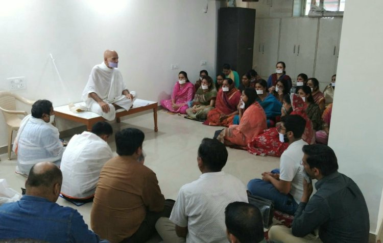 मुनि कमल कुमार अपने दो सहवर्ती संतो के साथ नोएडा पधारे