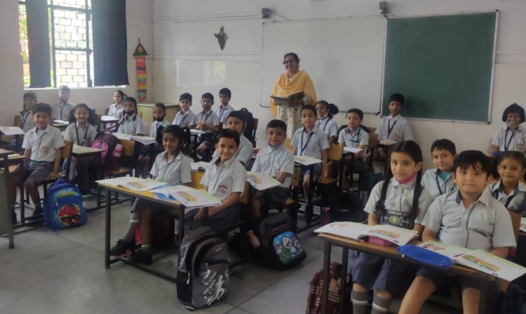 उत्तराखंड पब्लिक स्कूल के खुलने से छात्रों के चेहरे पर मुस्कान