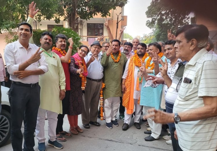 गुलमोहर सोसायटी ने विनील दत्त का भव्य स्वागत कर मनाया जीत का जश्न