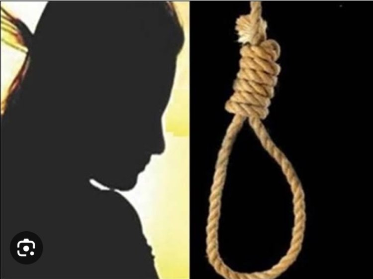 ब्यूटी पार्लर संचालिका दूकान में ही फंदे पर लटकी
