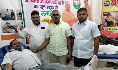 सीएम के जन्मदिन मनिहारी के प्रधान संघ अध्यक्ष अंशू सिंह ने किया रक्तदान