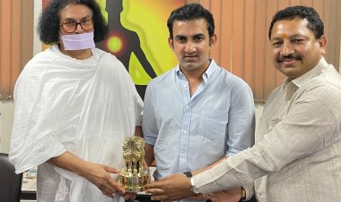 आचार्य लोकेश विश्व शांति सद्भावना यात्रा पर अमेरिका रवाना