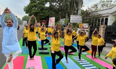 हीलिंग स्टूडियो में मनाया गया इंटरनेशनल योगा डे