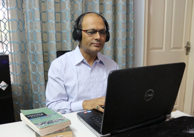 डाॅ बीरबल से सीखने को मिली अंग्रेजी भाषा की बारीकियां 