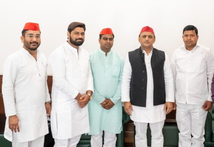 किसानों पर लाठीचार्ज किए जाने और 33 किसानों को जेल भेजने की घटना से राष्ट्रीय अध्यक्ष को कराया अवगत