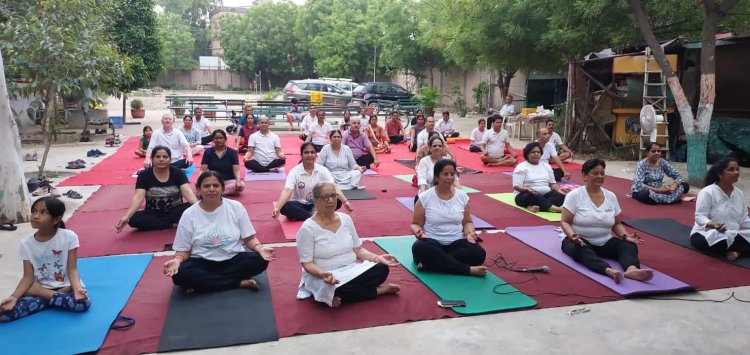 रजत विहार आरडब्ल्यूए ने मनाया अंतरराष्ट्रीय योग दिवस