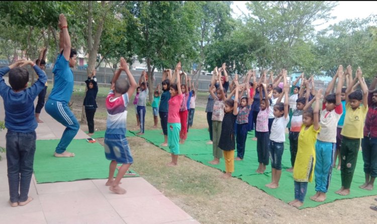 हमारा शिक्षालय संस्था ने दो दिवसीय शिविर लगाकर मनाया 9-वा अंतर्राष्ट्रीय योग दिवस