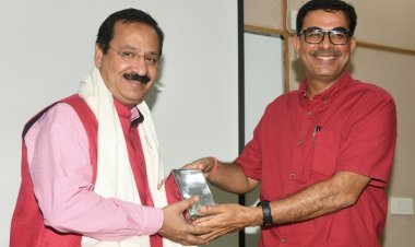 आईआईएमसी के विद्यार्थियों के बिना अधूरी है भारतीय पत्रकारिता : प्रो. द्विवेदी