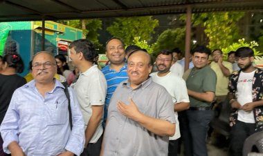 आवारा कुत्तों के आतंक से गोल्फ सिटी प्लॉट-८ के निवासी परेशान