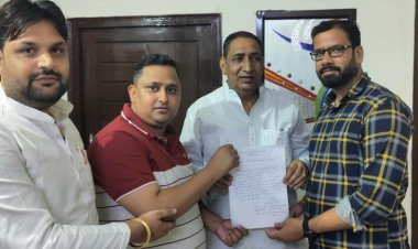 धीमी गति से चल रही रजिस्ट्री और फेज 2 की लंबे समय से अटकी हुई ओसी और रजिस्ट्री के संबंध में विधयक को पुनः दिया ज्ञापन