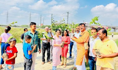 गौतमबुद्धनगर में संस्था द्वारा "एक पौधा, आपके नाम" कार्यक्रम का आयोजन