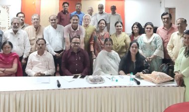 नए रचनाकार परिवेश के दबाव से मुक्त हो करें लेखन : रवि कुमार सिंह