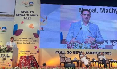 अध्यात्म का महत्त्व वैज्ञानिक शोध से भी हुआ सिद्ध - शॉर्न क्लार्क