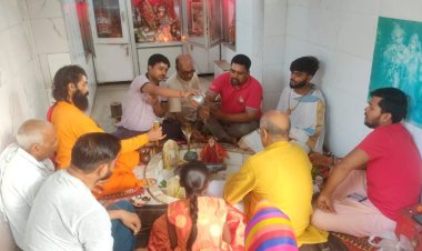 ब्रम्हचारी कुटी में दुग्धधारा से हुआ शिव का अभिषेक