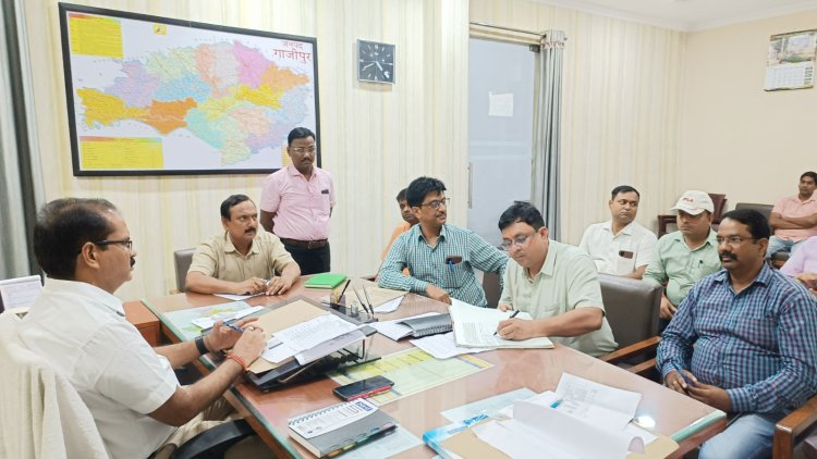 बिरनो, मरदह, और कासिमाबाद के एडीओ पंचायत को लगी फटकार 