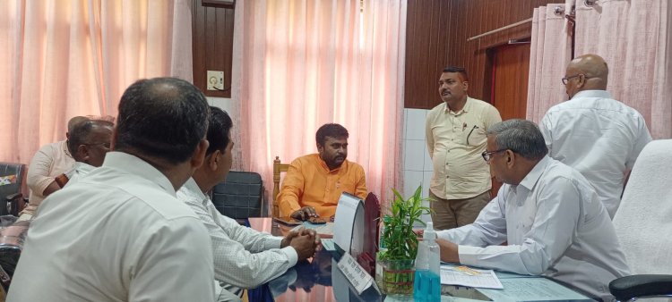 किसी भी कर्मचारी का शोषण बर्दाश्त नहीं किया जाएगा- दुर्गेश श्रीवास्तव