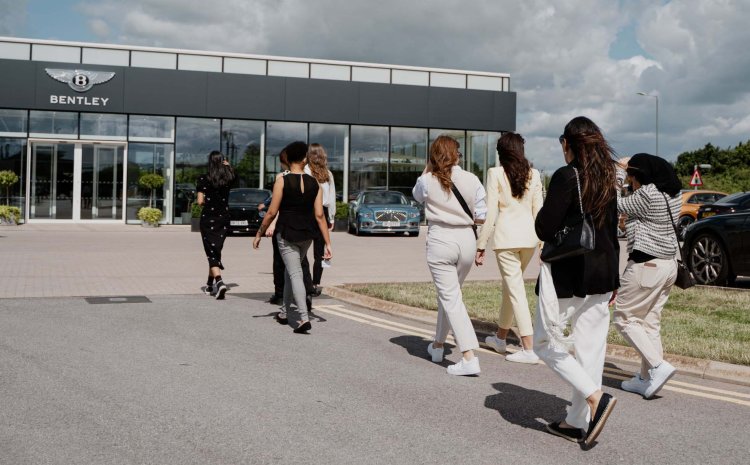 BENTLEY CONTINUES ITS ‘EXTRAORDINARY WOMEN’ GLOBAL INITATIVE WITH VISIT TO CREWE HQ BY SAUDI STUDENTS