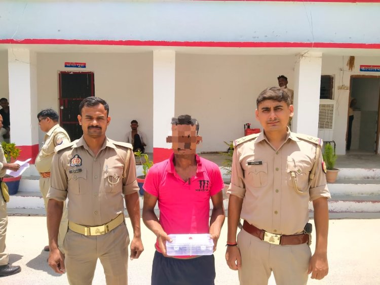 एक तमंचा और कारतूस के साथ एक गिरफ्तार 
