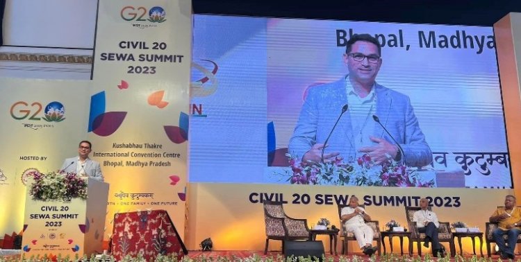 अध्यात्म का महत्त्व वैज्ञानिक शोध से भी हुआ सिद्ध - शॉर्न क्लार्क