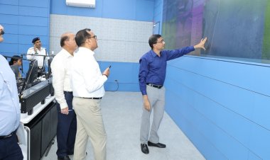 नोएडा सीईओ ने किया ISTMS परियोजना एवं ICCC परियोजना का निरीक्षण