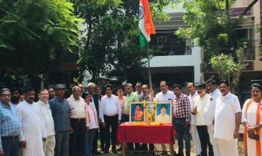 अखिल भारतीय अग्रवाल वैश्य मित्र मंडल एवं उ0प्र0 उद्योग व्यापार मंडल ने मनाया स्वतंत्रता दिवस