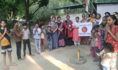 गोल्डन क्लब व खुशी उन्नति केंद्र टीम ने स्लम बच्चों के साथ मनाया आजादी का पर्व