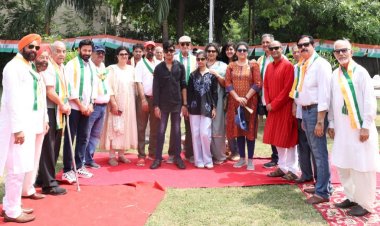 आरडब्लूए 39 ने ध्वजारोहण व पौधारोपण के साथ मनाया स्वतंत्रता दिवस