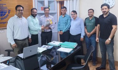 प्रदूषण संबंधी समस्याओं को लेकर जीबीआईए टीम में की  उ प्र. प्रदूषण कंट्रोल विभाग अधिकारियों से चर्चा