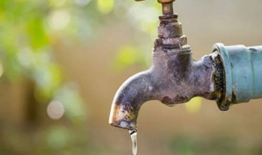 चाँद पर पानी पर नॉएडा के गाँवों में नहीं - नोवरा 