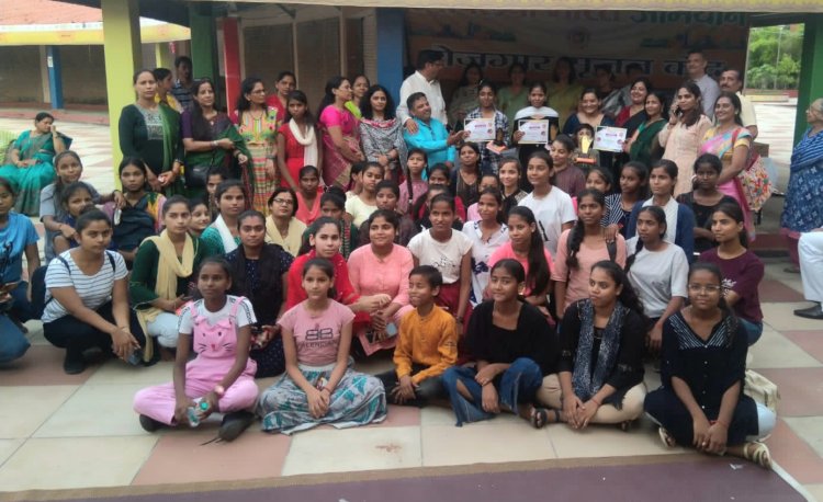 मेहंदी प्रतियोगिता का हुआ आयोजन, 16 से 30 वर्ष की 80 से अधिक प्रतियोगियों ने लिया भाग