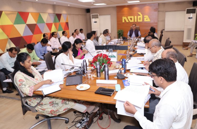 नोएडा प्राधिकरण की 210वीं बोर्ड बैठक का महत्वपूर्ण निर्णय: तीनों प्राधिकरण मिलकर उठाएंगे यातायात को सुधारने का बोझ 