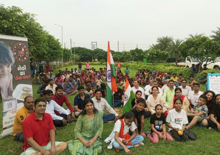 एक जश्न ऐसा भी : सेवा बस्ती (झुग्गी) के बच्चों ने फहराया राष्ट्रिय ध्वज