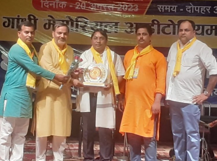 623 विभूतियों को छठ सेनानी सम्मान से नवाजा गया