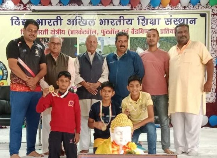 आदेश रंजन ने क्षेत्रीय बैडमिंटन में किया प्रथम स्थान प्राप्त