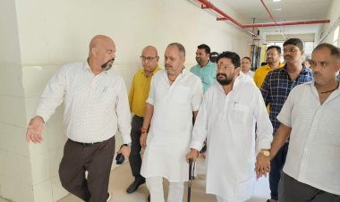 जिला अस्पताल की दुर्व्यवस्थाओं पर भड़के सपा विधायक जय किशन साहू