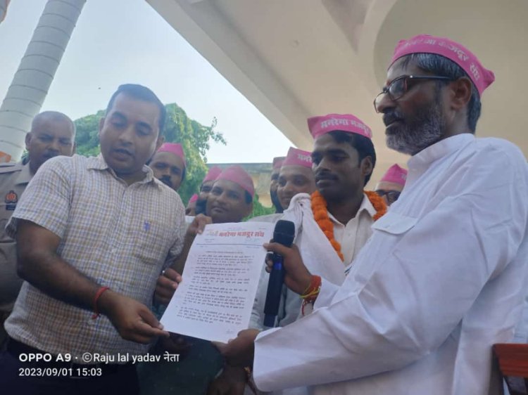 मनरेगा मजदूर संघ ने किया सत्याग्रह