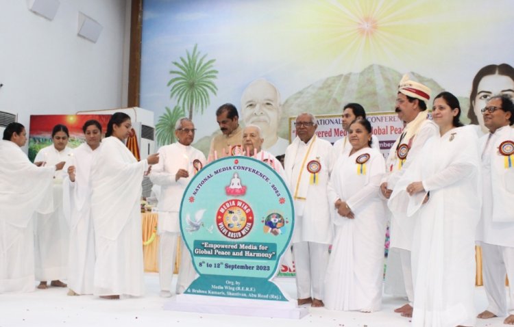 सकारात्मक मीडिया' से होगा 'सुंदर दुनिया' का निर्माण: प्रो.संजय द्विवेदी