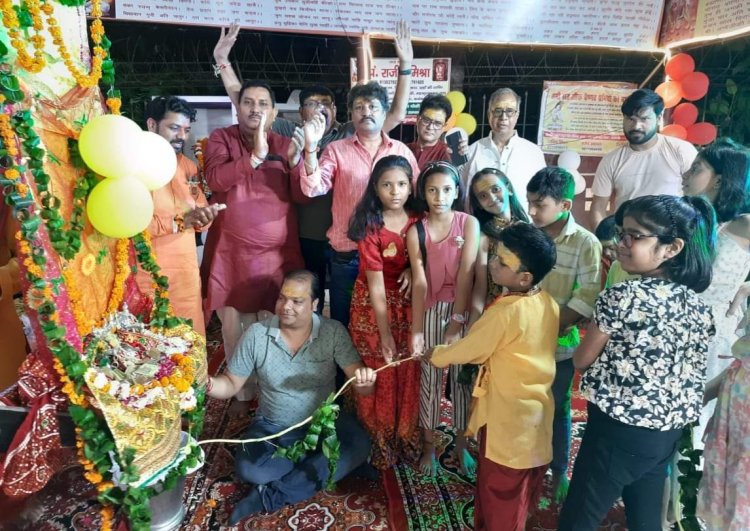 गुलमोहर एन्क्लेव में श्रीकृष्ण के जन्मोत्सव पर बही भक्ति रसधार