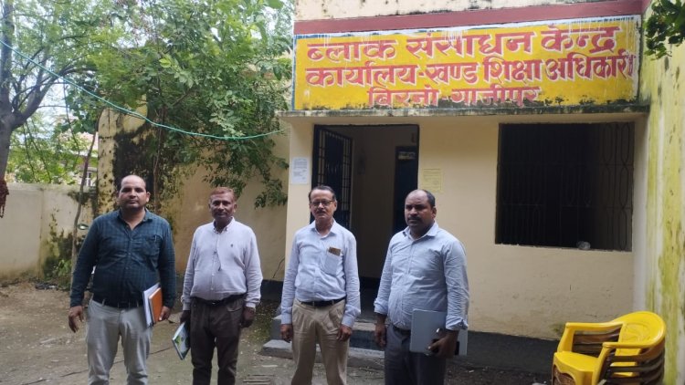 डायट बलियां की टीम ने किया निरिक्षण,प्रधानाध्यापक हुए सम्मानित